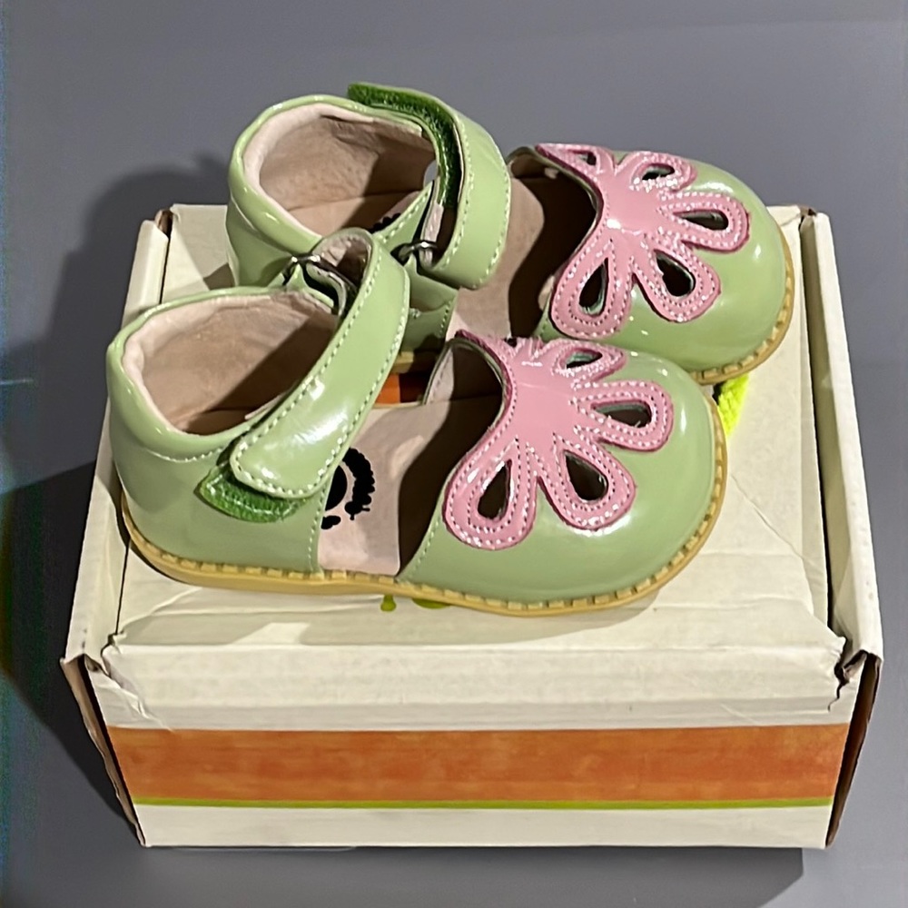 Livie & Luca Petunia Green Classic Patent Leather Shoes Sandals - Picture 8 of 8